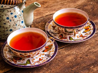 Schwarzer Breakfast Tee - AKTIONSTEE