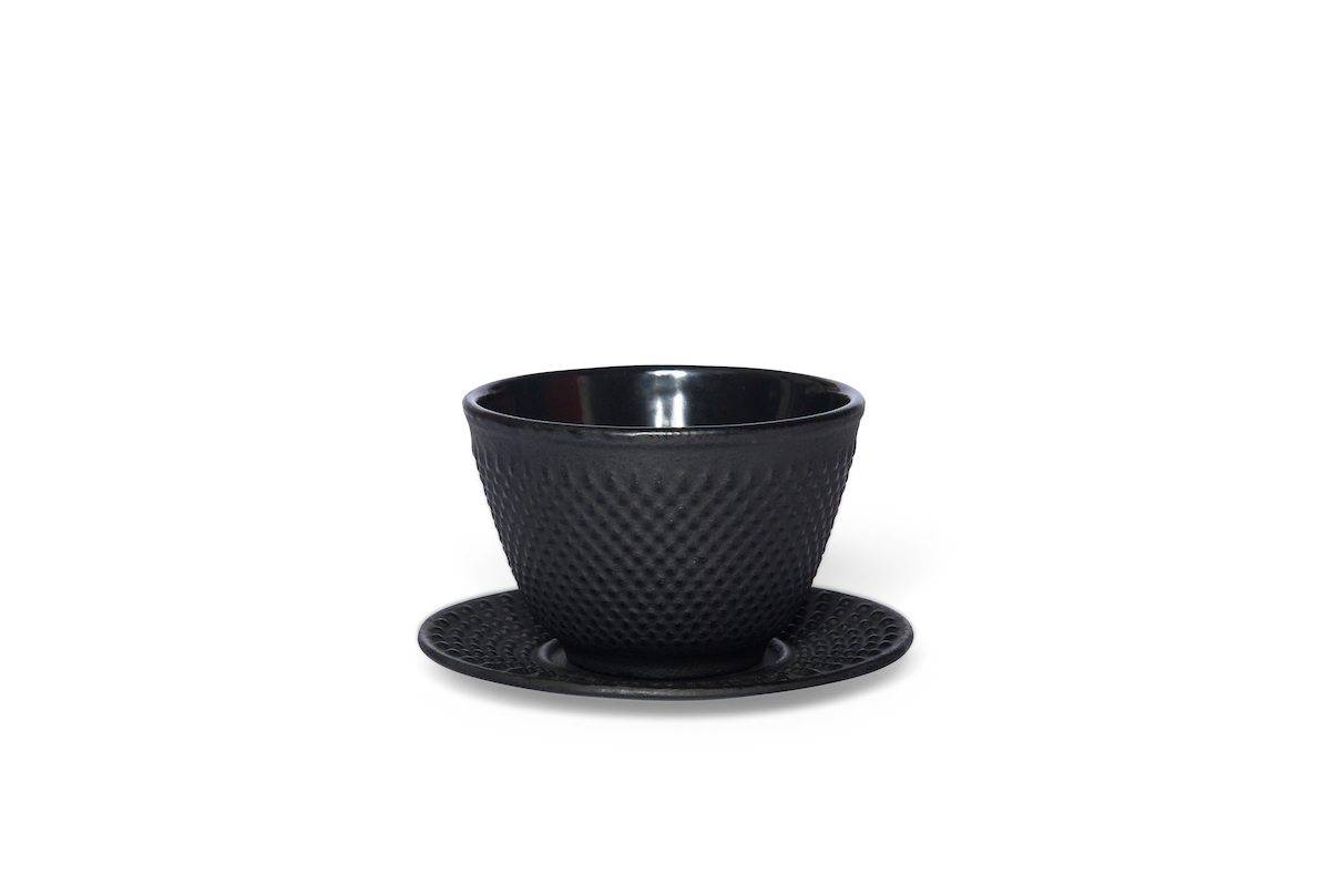 Teacup mit Untersetzer aus Gusseisen in schwarz von Maoci